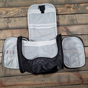 Large Capacity Hanging Toiletry Bag